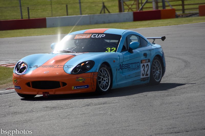 Ginetta-12.jpg