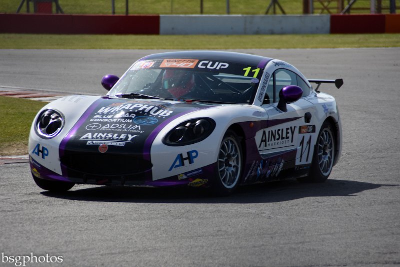 Ginetta-7.jpg