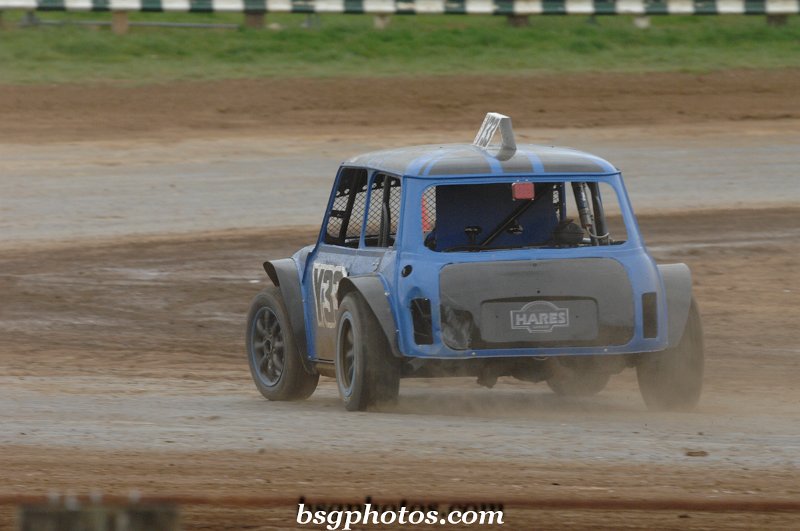 Racing-200.jpg