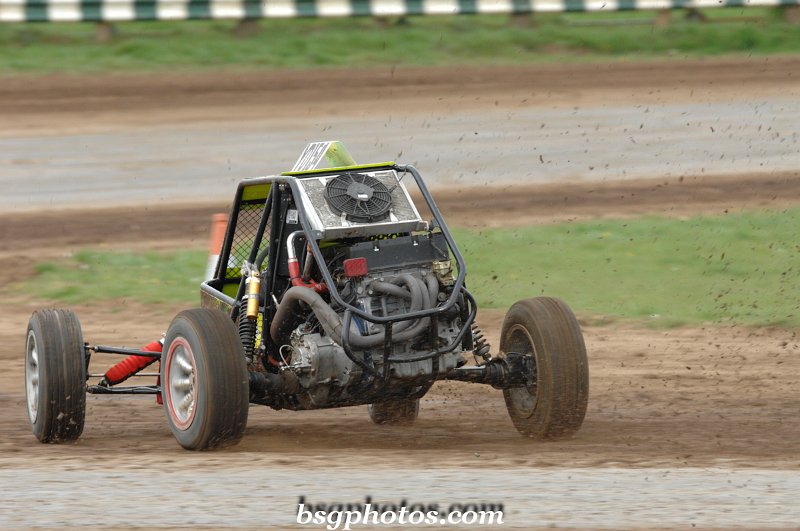 Racing-300.jpg